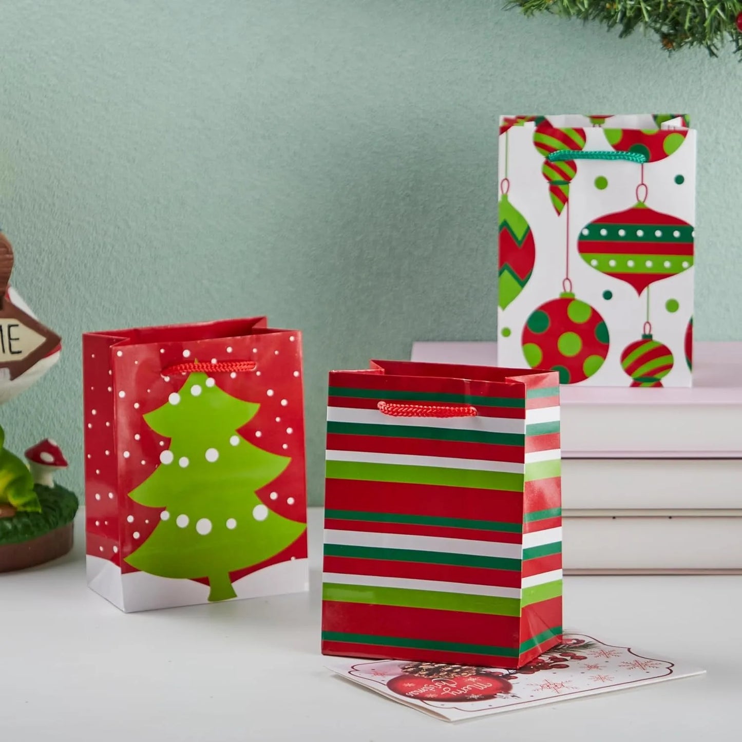 JOYFY 18 PCS Christmas Present Bags Holiday Goody Gift Treat Candy Wrapping Paper Bags for  Party Favors Size 4.3"X5.5"X2.5" - Cooky Kitchenware